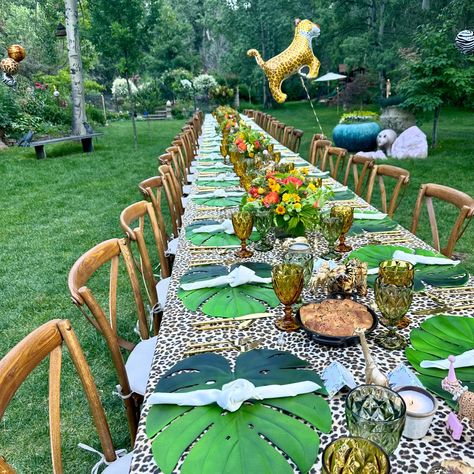 A jungle themed birthday in the garden! We love doing the flowers for dinner parties! 🐆🦍🎂 #hankandsylvies Birthday In The Garden, Adult Safari Party, Safari Birthday Party Decorations, Jungle Theme Birthday Party, Jungle Theme Birthday, Safari Theme Party, Safari Birthday Party, Jungle Birthday, Safari Birthday