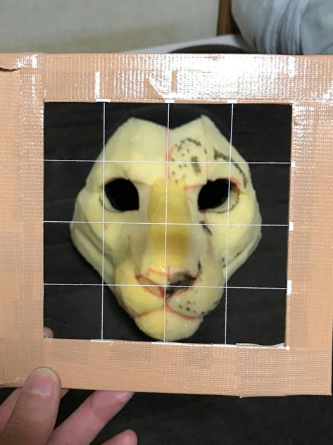 the grid is used to check if proportions are ok while you are sculpting the foam of a fursuit head Fursuit Foam Base, Fursuit Head Pattern, Cardboard Mask Ideas, Fursuit Props, Realistic Fursuit, Fursuit Tips, Cat Fursuit, Pet Wolf, Fursuit Ideas