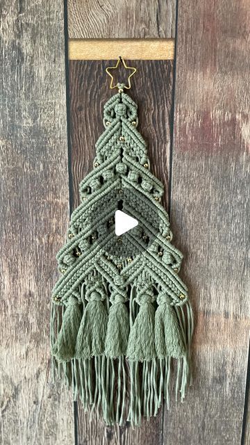 Large Macrame Christmas Tree Tutorial, Macrame Tree Ornament Diy, Macrame Christmas Tree Diy, Macrame Tree Tutorial, Large Macrame Christmas Tree, Macrame Wall Ideas, Macrame Christmas Tree Tutorial, Macrame Santa, Macrame Triangle