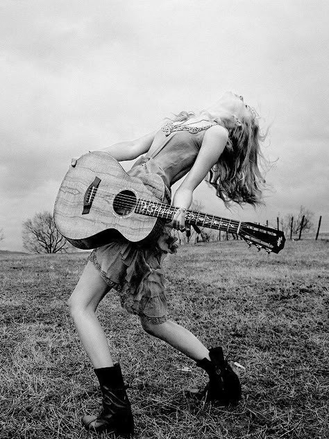 Music Photoshoot, Swift Taylor, Guitar Photos, Guitar Photography, Guitar Girl, Band Photos, Music Photo, T Swift, Taylor Alison Swift