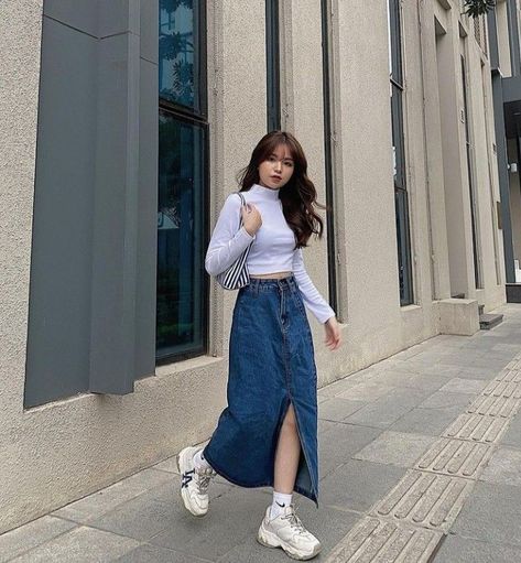 Korean Denim Skirt Outfit Ideas, Baguio Outfit, Long Denim Skirt Outfits, Skirt Outfits For Women, Fashion Dresses For Women, Modesty Outfits, Denim Skirt Outfits, Long Skirt Outfits, Long Denim Skirt