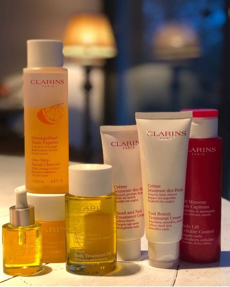 Clarins 18th Century France, Clarins Skincare, Color Branding, Girl Vibe, Beauty Stuff, Aesthetic Grunge, 18th Century, Birthday Wishes, Body Care