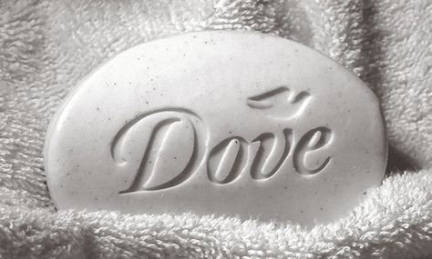 best soap and body wash Soap Aesthetic, Facial Ideas, Dove Brand, Dove Bar, Dove Beauty Bar, Dove Soap, Soap Suds, Shampoo Design, Health And Self Care