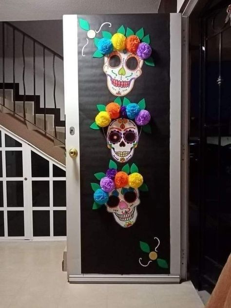 Party City Halloween, Urban Rugs, Halloween Door Decorations Classroom, Dia De Los Muertos Party Ideas, Home Accessories Ideas, Rugs Rustic, Dia De Los Muertos Decorations Ideas, Rustic Tableware, Day Of The Dead Party