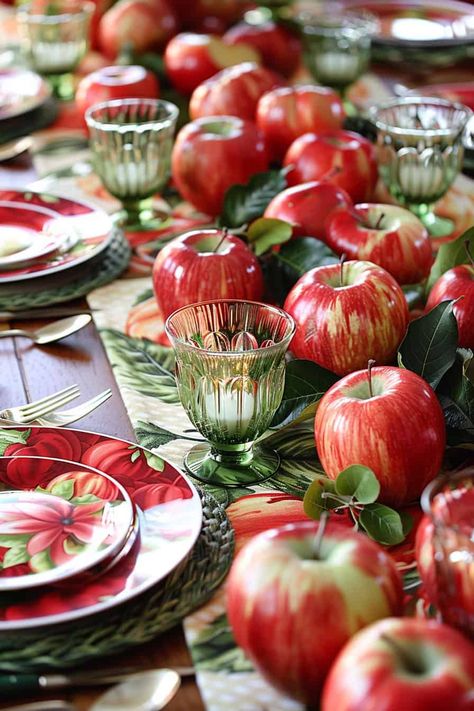 Apple Tablescape, Fall Table Setting Ideas, Apple Table, Fall Table Setting, Orange Plates, Farmhouse Table Setting, Autumn Dinner, Apple Decor, Apple Christmas