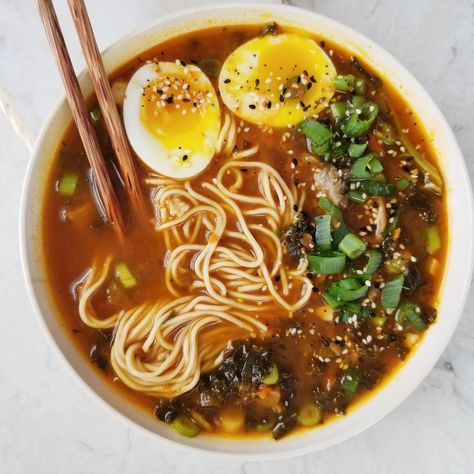 Homemade Ramen Noodles Soup, Ramen Noodle Recipes Soup, Best Ramen Noodles, Ramen Soup Recipes, Healthy Ramen, Ramen Broth, Easy Ramen, Bowl Of Ramen, Homemade Ramen