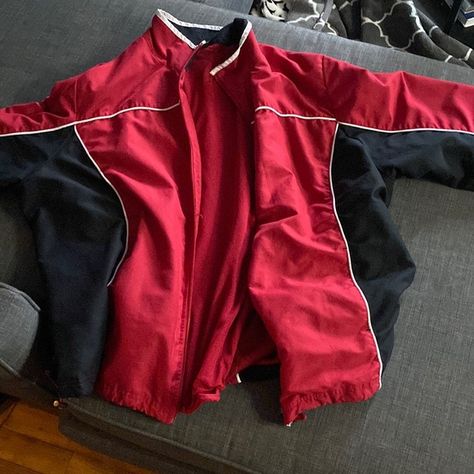 Red windbreaker 80s style 80s Windbreaker, Y2k Inspo, Red Windbreaker, Windbreaker Vintage, Windbreaker Jacket Mens, 80s Style, 80s Fashion, Vintage Aesthetic, Windbreaker Jacket