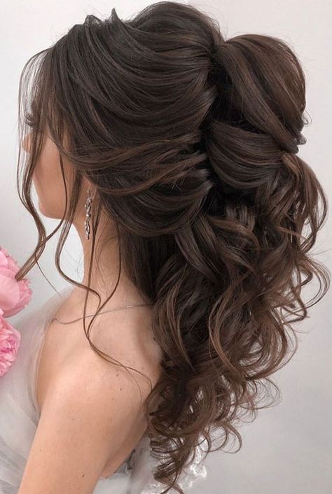 Vintage Bridal Hair, Bridal Hairdo, Hairstyles Prom, Bridal Hair Inspiration, Quince Hairstyles, Long Hair Wedding Styles, Front Hair Styles, Wedding Hair Inspiration, Hairdo For Long Hair