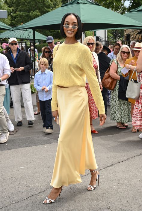 The Best Wimbledon 2023 Outfits — Plus How to Get Them - FASHION Magazine Wimbledon 2023, Mint Green Blazer, Wimbledon Fashion, 2023 Outfits, Balmain Blazer, Tennis Match, Green Blazer, Summer Suits, Elle Fanning