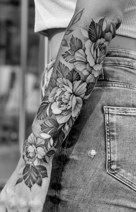 Realism Flower Tattoo Sleeve, Cover Up Tattoos For Women Forearm, Good And Bad Tattoo, Floral Cover Up Tattoo, Vertical Tattoo, Forearm Cover Up Tattoos, Fandom Tattoos, Sick Tattoos, Cover Up Tattoos For Women