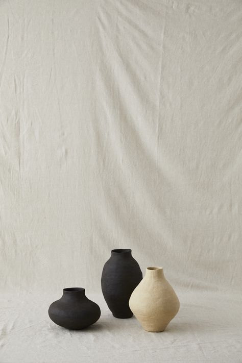 Ceramic Vase Photography, Ceramic Vessel Shapes, Ceramic Vase Handbuilt, Handbuilt Vase Pottery, Pottery Product Photography, Pottery Wallpaper, Handbuilt Vase, Vases Photography, Ceramics Photography