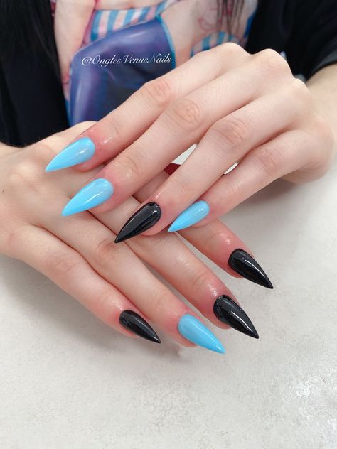 Black And Light Blue Nails, Baby Blue And Black Nails, Simple Stiletto Nails, Nail Aesthetic, Black Stiletto Nails, Light Blue Nails, Color Celeste, Stiletto Nails Designs, Black Nail Designs