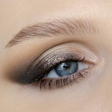 Dark Brown Eyeshadow, Eyeshadow Techniques, Smink Inspiration, About Makeup, Beautiful Eye Makeup, Color Eyeshadow, Makijaż Smokey Eye, Winter Makeup, Makeup Eye Looks