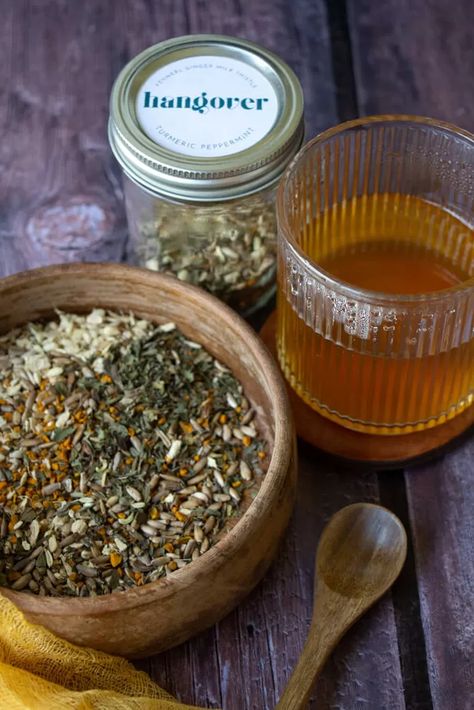 Feeling the effects of last night's party? Don't let a hangover ruin your day! Try this natural hangover tea recipe, made with fennel, ginger, milk thistle, turmeric, and peppermint. These herbs are known for their ability to soothe an upset stomach, reduce inflammation, and promote liver function. This recipe is a great way to combat common hangover symptoms such as headache, nausea, fatigue, and dehydration. Hangover Tea Recipe, Food For Nausea, Ginger Milk, Hangover Headache, Fatigue Remedies, Hangover Symptoms, Best Herbal Tea, Instant Tea, Herbal Teas Recipes