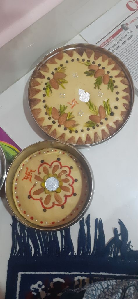 Sattu Decoration Ideas, Sattu Decoration, Desserts Decoration, Happy Teej, Teej Festival, Janmashtami Decoration, Breakfast Recipes Indian, Recipes Indian, Kitty Party