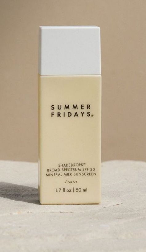 Summer Fridays Sunscreen, Products Photography, Beauty Products Photography, Princesa Disney, Skin Care Items, Lotion Bottle, Summer Fridays, Artist Life, Aesthetic Grunge