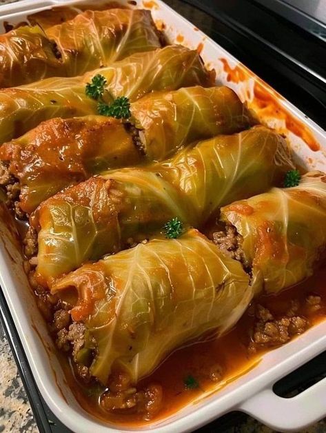 Memes Recipes, Cabbage Pie, Cabbage Stuffed, Mince Dishes, Boiled Cabbage, Cooks Kitchen, Beef Entrees, Stuffed Cabbage Rolls, Rachael Ray Recipes