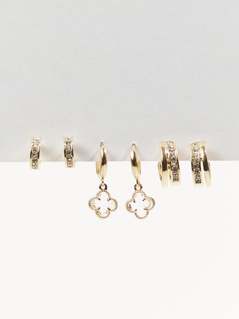 Pack Of Earrings, Gold Mini Hoop Earrings, Mini Gold Hoops, Earring Stacks, Teen Earrings, Earring Pack, Birkenstock Clogs, Bday Wishlist, Dainty Gold Earrings