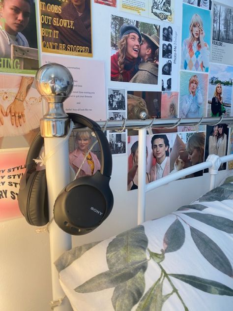 Harry Styles Bedroom, Taylor Swift Harry Styles, Taylor Core, Dream Collage, Collage Wall, Bedroom Aesthetic, Dream Room, Wall Collage, Room Inspo