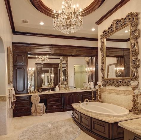 2000s Tuscan Decor, Old Mansions Interior, Tuscan Bathroom, Luxury Bathroom Master Baths, Dream Life House, Tuscan House, Mansion Interior, Dream House Rooms, Dream Bathrooms