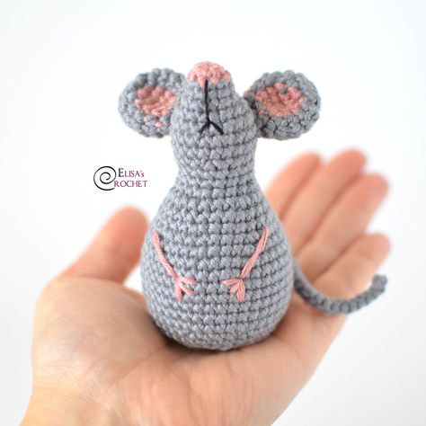 Mouse Amigurumi Free Pattern, Mouse Amigurumi, Crocheted Amigurumi, Crochet Kids, Crochet Mouse, Little Mouse, Crochet Amigurumi Free Patterns, Crochet Amigurumi Free, Crochet Flower Tutorial