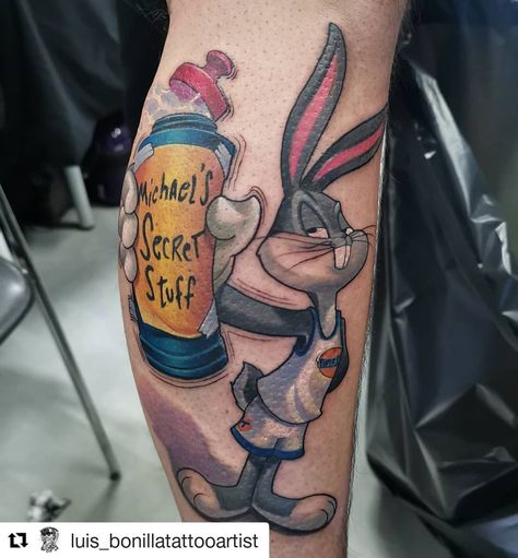 Space Jam Tattoo, Space Jams, Scary Bugs, Runner Tattoo, Belly Tattoo, Bunny Tattoos, Cartoon Character Tattoos, Sunflower Tattoo Design, 3d Tattoo