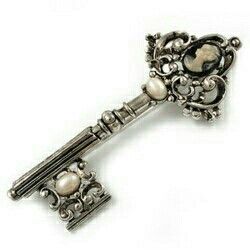 Keys Old Fashioned Key, Under Lock And Key, Old Keys, Antique Keys, Key Jewelry, Keys Art, Vintage Cameo, Locks & Key, Vintage Keys