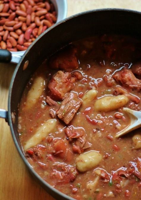 Jamaican Stew Peas With Pigs Tail, Stew Peas With Pigtail, Stew Peas Jamaican Recipe, Jamaican Dinner, Jamaican Stew, Jamaican Stew Peas, Rice Pork, Peas Soup, Peas And Rice