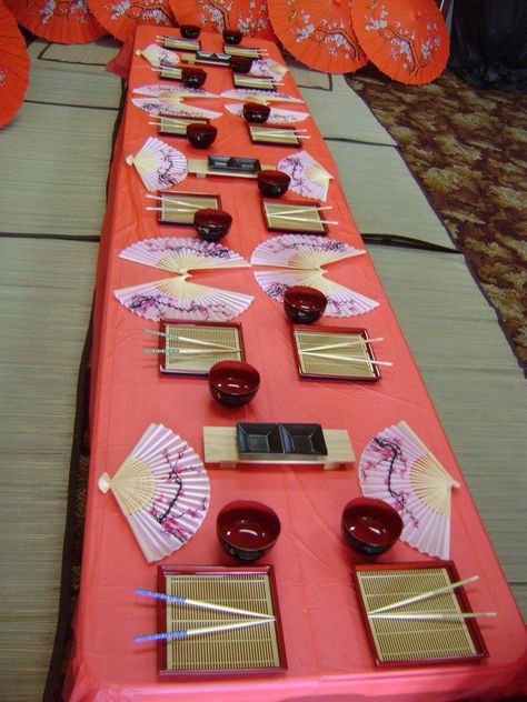 My geisha table setting Geisha Party Theme, Asian Birthday, Kung Fu Panda Party, Asian Party Themes, Backyard Dinner Party, Asian Party, Bridal Party Tables, Ramen Bar, Japanese Birthday