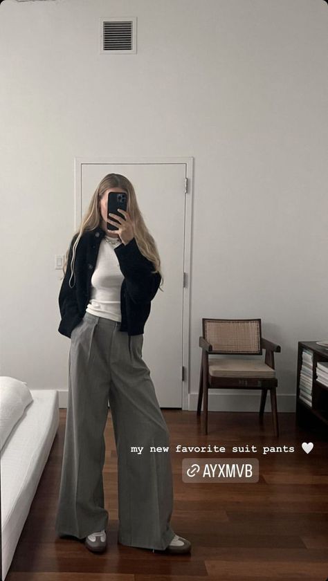 Marie Von Behrens, Aesthetic Lifestyle, Grey Pants, Winter Casual, Stories Instagram, Fashion Week, Normcore, Ootd, Style Inspiration