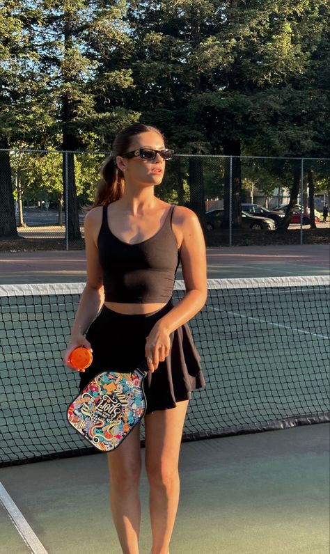 Pickleball outfit, tennis outfit, tennis vibes, summer sports, summer activities, exercise outfits, lululemon, it girl aesthetic, blogger style, summer aesthetic Tennis Summer Outfits, Paddle Outfit For Women, Tennis Girl Aesthetic Outfit, Pickleball Outfit Aesthetic, Pickle Ball Outfit Aesthetic, Tennis Coach Outfit, Tennis Outfit Summer, Pickel Ball Outfits, Girls Tennis Outfits