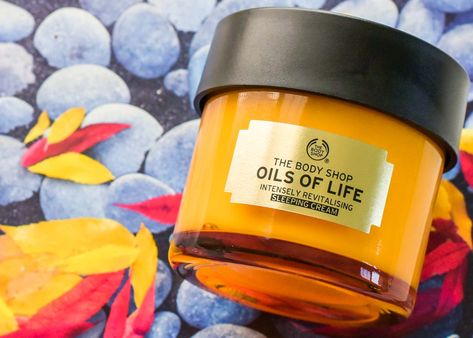 Oils Of Life The Body Shop, Best Body Shop Products, Body Shop Products, Body Shop Skincare, Girly Products, Body Shop At Home, Premium Skincare, Oil Shop, Facial Cream