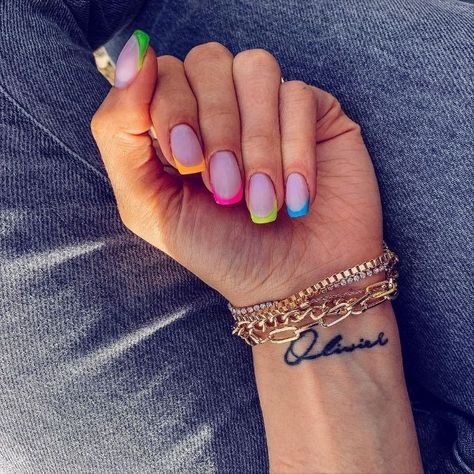 Neon French Manicure, Nail Tip Designs, Art Industry, French Manicures, Nail Art Trends, Colorful Nails, Cute Gel Nails, Rainbow Nails, Neon Nails