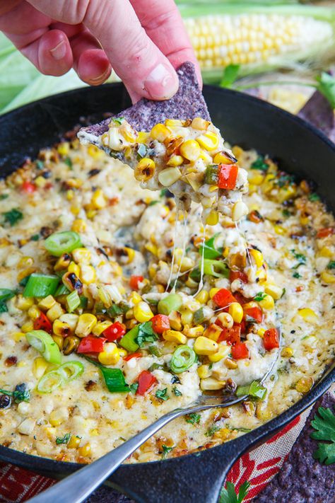 Roasted Corn Queso Fundido--a combination of elote (Mexican style street corn) and queso fundido (a hot melted cheese dip) Corn Queso, Melted Cheese Dip, Queso Fundido Recipe, Fundido Recipe, Winter Appetizers, Closet Cooking, Braised Brisket, Queso Fundido, Corn Recipe