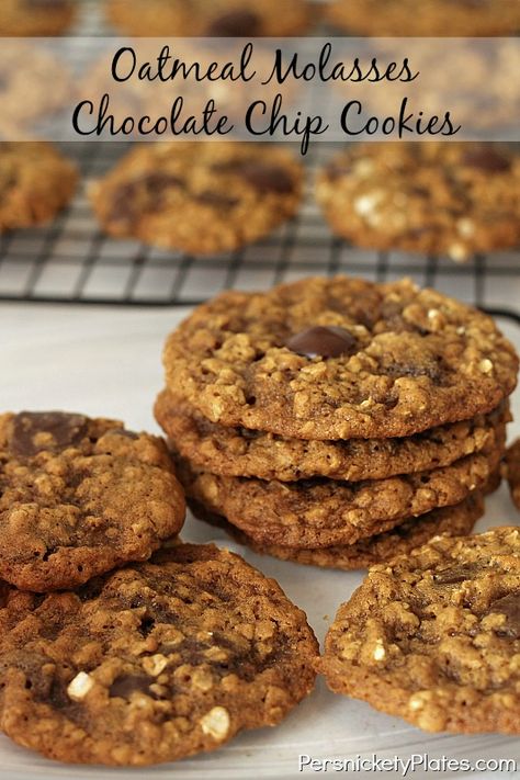 Oatmeal Molasses Chocolate Chip Cookies on MyRecipeMagic.com Old Fashioned Oatmeal Cookies, Persnickety Plates, Make Oatmeal, Molasses Recipes, Molasses Cookies Recipe, Cookie Recipes Oatmeal Raisin, Oatmeal Raisin Cookies Chewy, Old Fashioned Oatmeal, Old Fashioned Oats