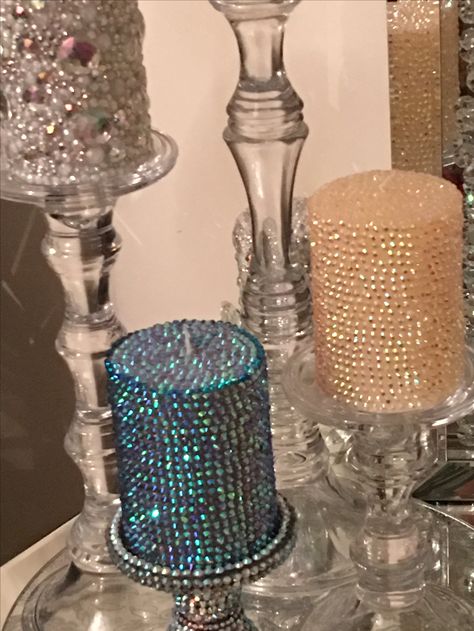 Bling Candle Holder, Diamond Candle Holders, Glitter Candle Holders, Rhinestone Candle, Diamond Candles, Diy Candle Sticks, Candle Jar Diy, Crazy Houses, Fancy Earrings