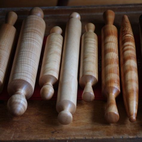 Porch Wood, French Rolling Pin, Wooden Rolling Pin, Woodturning Tools, Working Table, Artistic Ideas, Woodworking Lathe, Wood Turning Lathe, Lathe Projects