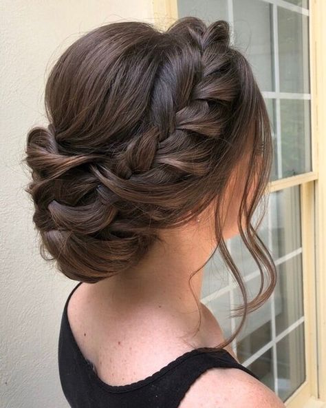 wedding-hairstylist-atlanta-ga Asian Wedding Hair, Hairstyle Indian, Hair Down Styles, Event Hairstyles, Sanggul Modern, Wedding Hair Trends, Classic Wedding Hair, Bridal Hair Buns, Hairdo Wedding