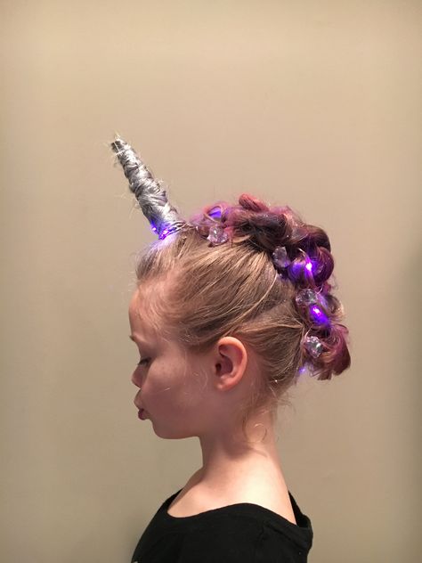 Crazy unicorn hair! Hair Ideas School, Hair Ideas For School, Haircut Fails, Wacky Hair Day Ideas, Unicorn Hair Color, Wacky Hair Day, Girls Hairstyles Easy, Bella Hair, Wacky Hair Days