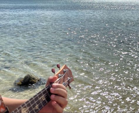 Guitar On The Beach Aesthetic, Beach Music Alex G, Music Beach Aesthetic, Beach Guitar Aesthetic, Beach Music Aesthetic, Guitar At The Beach, Beach Music Video, Music On The Beach, Ukulele Aesthetic