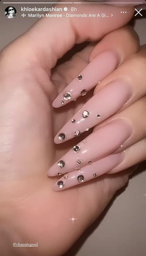 Kardashian Nails 2023, Long Almond Nails Designs Classy, Supermodel Nails, Nails Inspiration Baddie, Khloe Kardashian Nails, Nails With Crystals, Nails 2023 Fall, Kardashian Nails, Estilo Khloe Kardashian