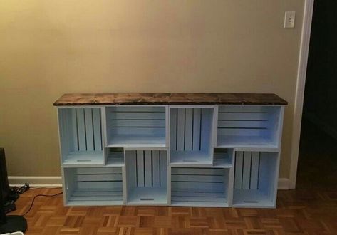 Wood Crate Entertainment Center, Diy Nightstands Ideas Bedside Tables, Nightstands Ideas Bedside Tables, Milk Crate Furniture, Crate Stools, Diy Sideboard, Crate Crafts, Diy Wooden Crate, Crate Bookshelf