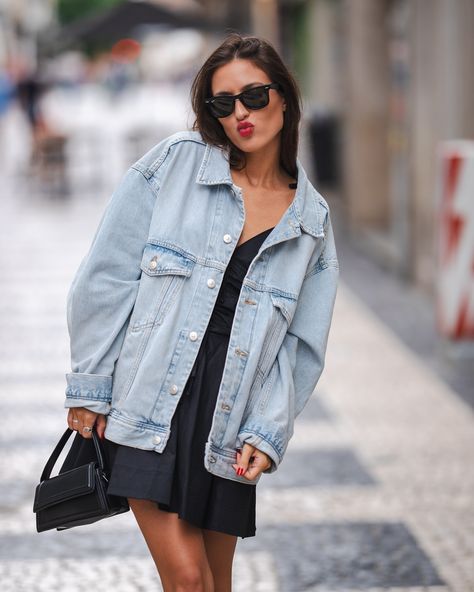 Fashion photoshoot ideas Denim Jacket Photoshoot Ideas, Denim Jacket Photoshoot, Jacket Photoshoot Ideas, Fashion Photoshoot Ideas, Jacket Photoshoot, Fashion Photoshoot, Photoshoot Ideas, Denim Jacket, Photography