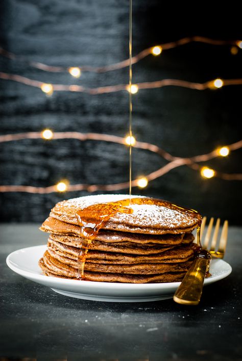 Perfect Grain-Free Gingerbread Pancakes- yess! it's finally gingerbread pancake season. and these are grain-free! http://kumquatblog.com/2016/12/perfect-grain-free-gingerbread-pancakes.html?utm_campaign=coschedule&utm_source=pinterest&utm_medium=kumquat%20%7C%20gretchen%20f%20brown%2C%20rd&utm_content=Perfect%20Grain-Free%20Gingerbread%20Pancakes Gingerbread Pancakes Recipe, Merry Gentlemen, Gingerbread Pancakes, Creamy Eggnog, Freeze Pancakes, Butter Powder, Christmas Breakfast Recipe, Delicious Pancakes, Decadent Chocolate Cake