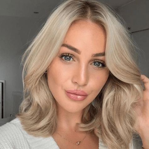 Long Bob Blonde, Blonde Hair Goals, Feminine Hairstyles, Lob Hairstyle, Lob Haircut, Blonde Hair Inspiration, Blonde Hair Shades, Blonde Hair Looks, Short Blonde Hair