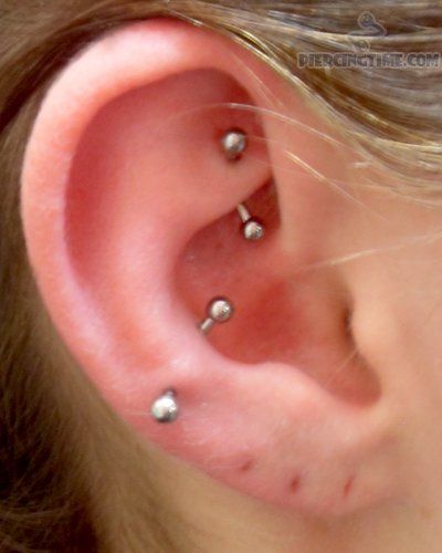 Rook and snug piercing. I absolutely love my snug, waiting for it to finish healing. The rook might be next, or helix. Snug Piercing Hoop, Faux Snug Piercing, Snug Piercing Ideas, Piercing Snug, Gold Symbol, Wish Bone, Snug Piercing, Symbol Earrings, Faux Piercing