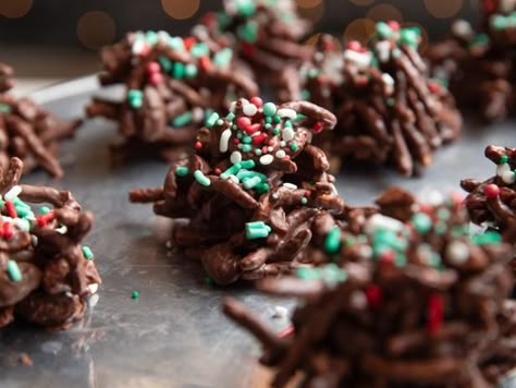 Get Holiday Haystacks Recipe from Food Network Holiday Haystacks, Chocolate Haystacks, Haystacks Recipe, Haystack Cookies, Unique Christmas Cookies, Ree Drummond Recipes, Cookie Recipes For Kids, Christmas Baking Cookies, Cowboy Cookies