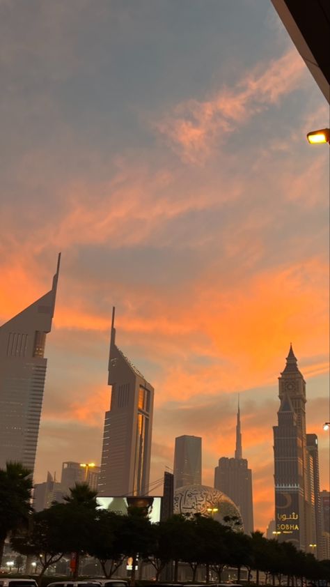 Sunsets in dubai Dubai Sunset Aesthetic, Sunset In Dubai, Mecca Sunset, Dubai Sunrise, Sunrise Building, Dubai Sunset, Ecclesiastes 9, Real Background, Sunrise Wallpaper