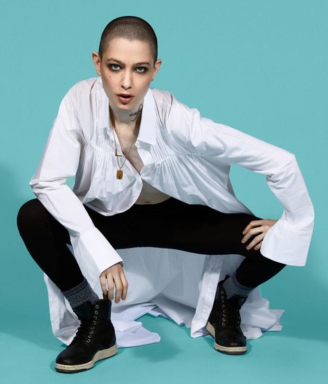 Asia Kate Dillon: ‘Life can be so diverse, mysterious and beautiful’ Enby Style, Asia Kate Dillon, Buzz Cut Women, Androgynous Models, Boy Best Friend, Shaved Head, Non Binary, Crew Cuts, Random Pictures