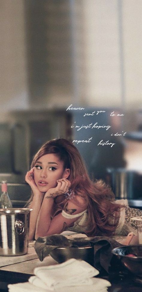 Ariana Grande Lockscreen, Ariana Grande Album, Ariana Grande Cute, Ariana Grande Wallpaper, Ariana Grande Photoshoot, Ariana Grande Photos, Ariana Grande Pictures, Ariana G, Snakes